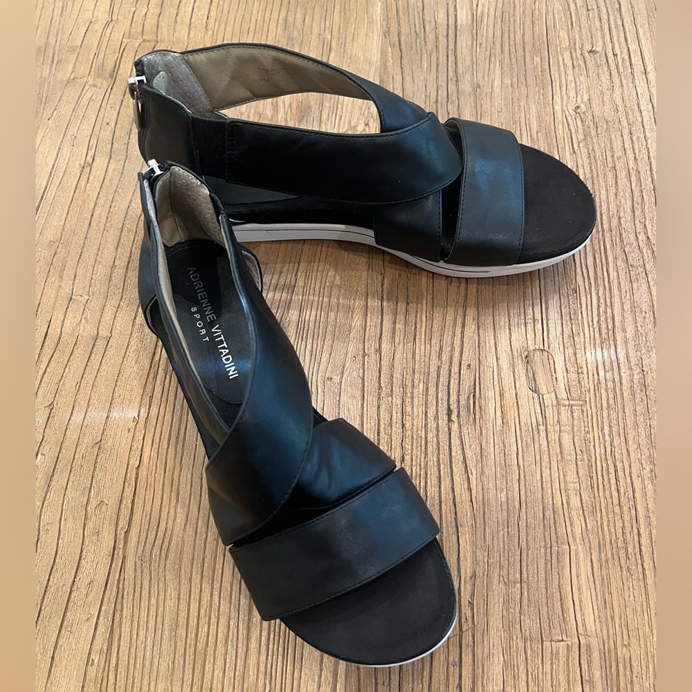 Adrienne Vittadini Claud Black Leather Sport Sandals, Size 9, Gently Worn